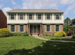 850 Macarthur Dr, Pittsburgh, PA