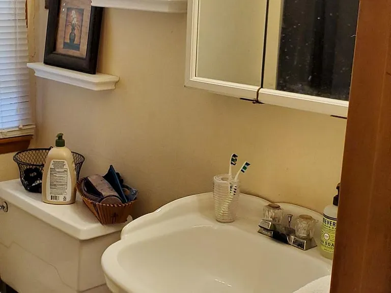 North Bedroom Bath
