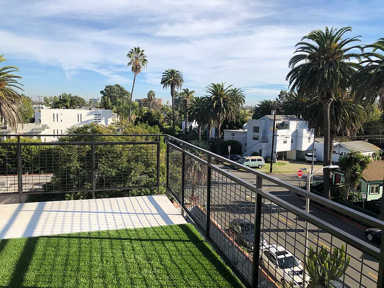 1317 Cabrillo Ave — Photo 37