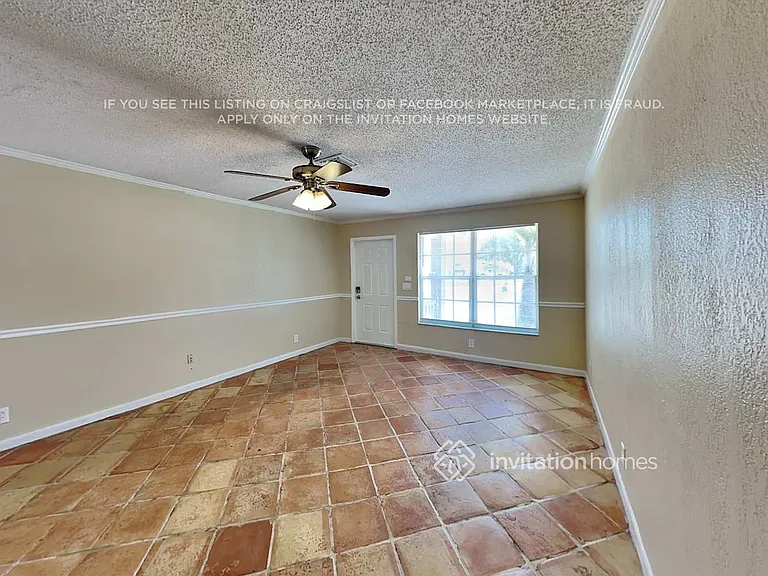 3635 N Mountain Dr — Photo 5