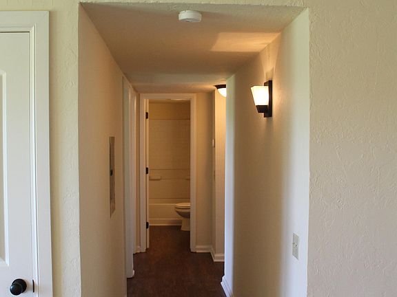 3rd image of 801 N Willie L Miner Ave #B-3
