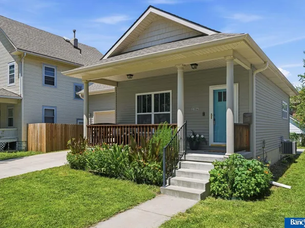 2206 E St, Lincoln, NE 68510