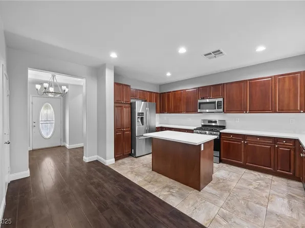 3713 Metter St, Las Vegas, NV 89129