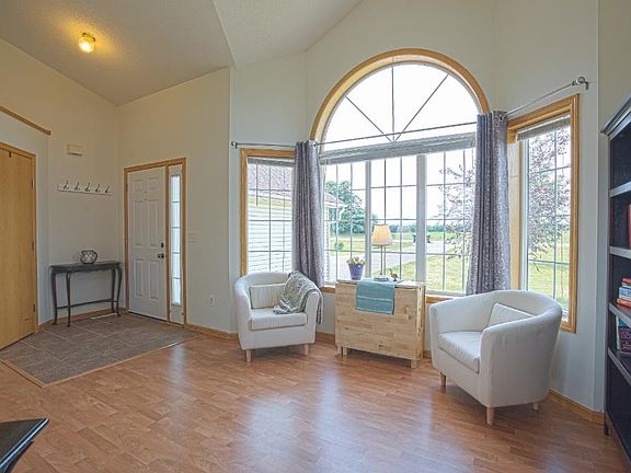 2nd image of 28597 Holly Dr NW
