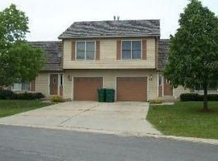 3438 Grandville Ave, Gurnee, IL 60031