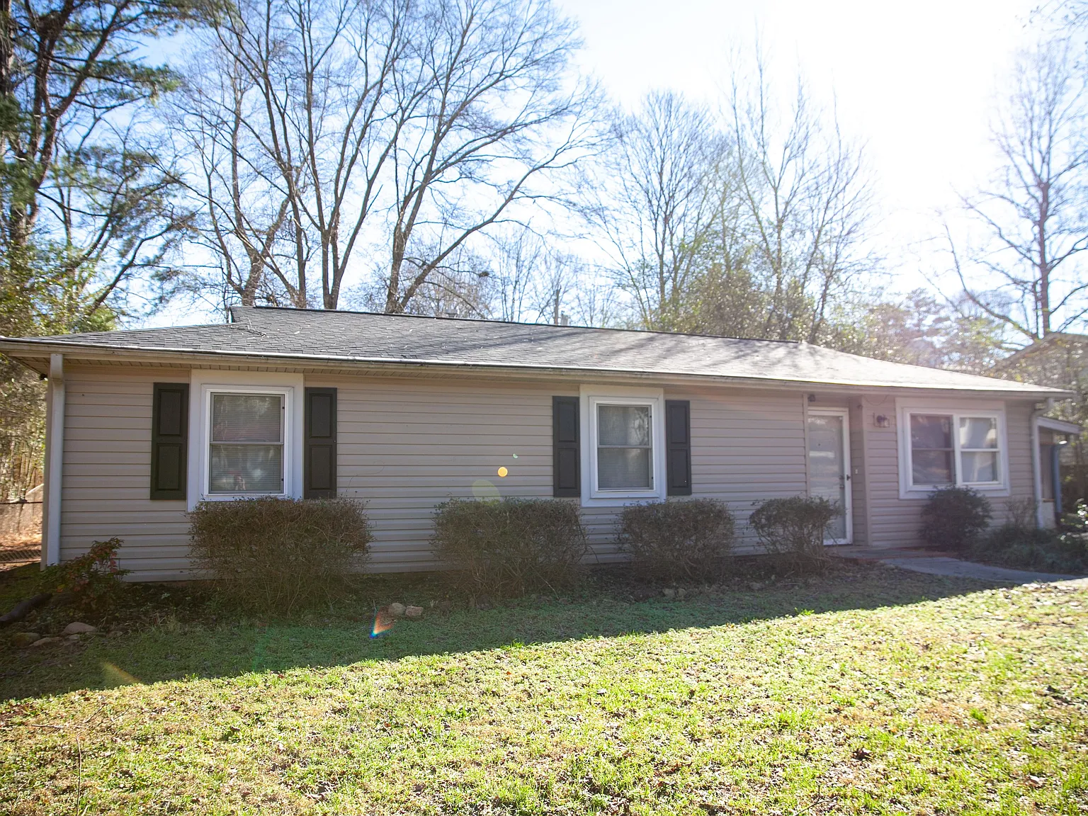 3 bed, 1152 sqft, $1,695 — Photo 1
