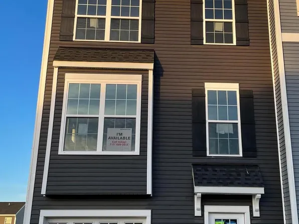 81 Coop Ln #39D, Hanover, PA 17331