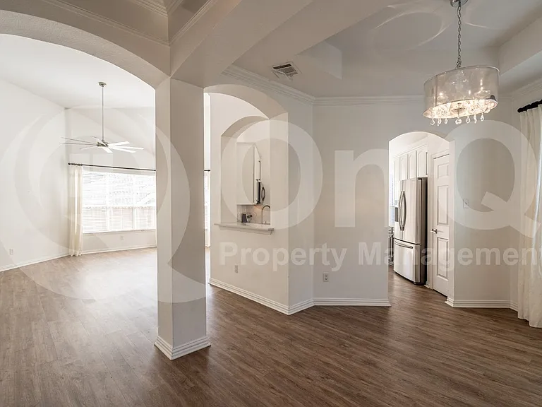 5022 Enclave Ct — Photo 7