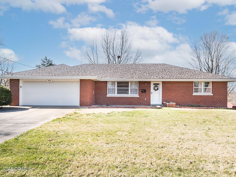 1st image of 2113 W Edgewood Dr
