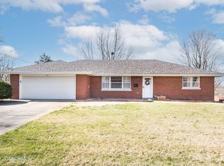 2113 W Edgewood Dr, Jefferson City, MO 65109