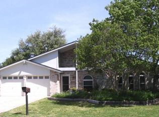 8437 Randy Dr, North Richland Hills, TX 76182