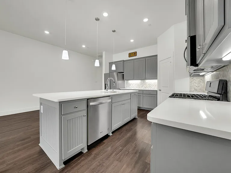 2717 Garden Gate Ln — Photo 11