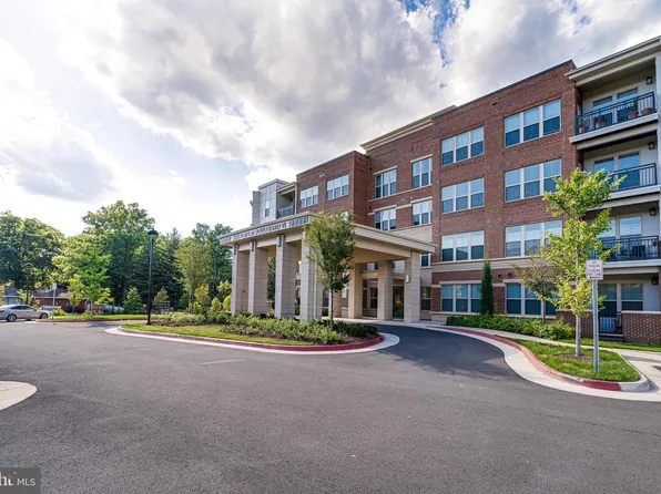 10755 Fairgrounds #128, Fairfax, VA 22030