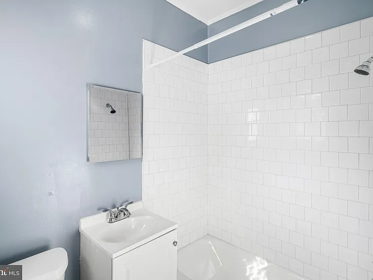 216 Penn Blvd — Photo 8