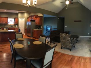 14170 Brookstone Ct, Basehor, KS 66007