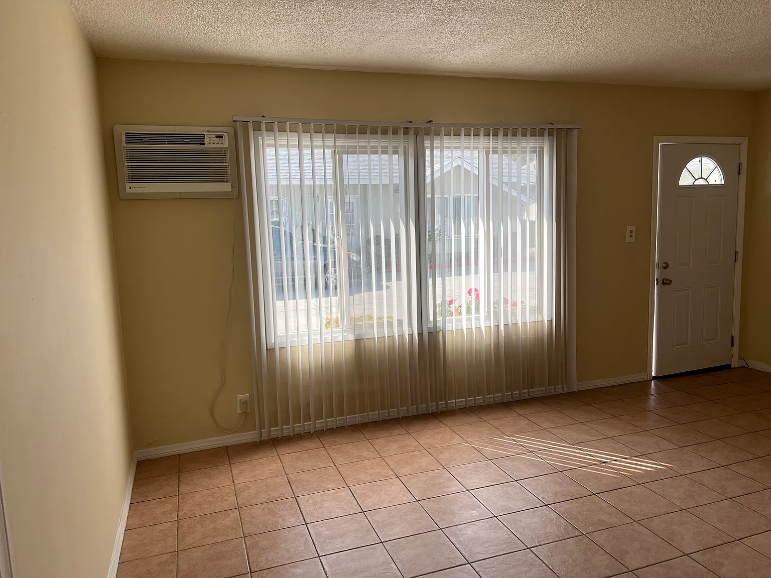 2 bed, $2,500 — Photo 2