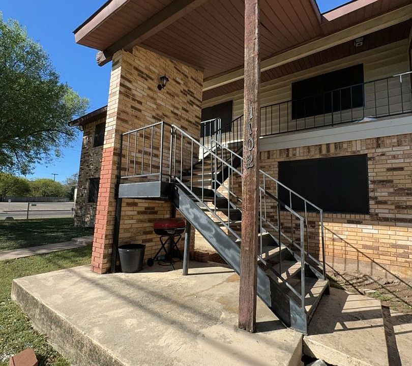 1st image of 1102 Harley Dr APT D