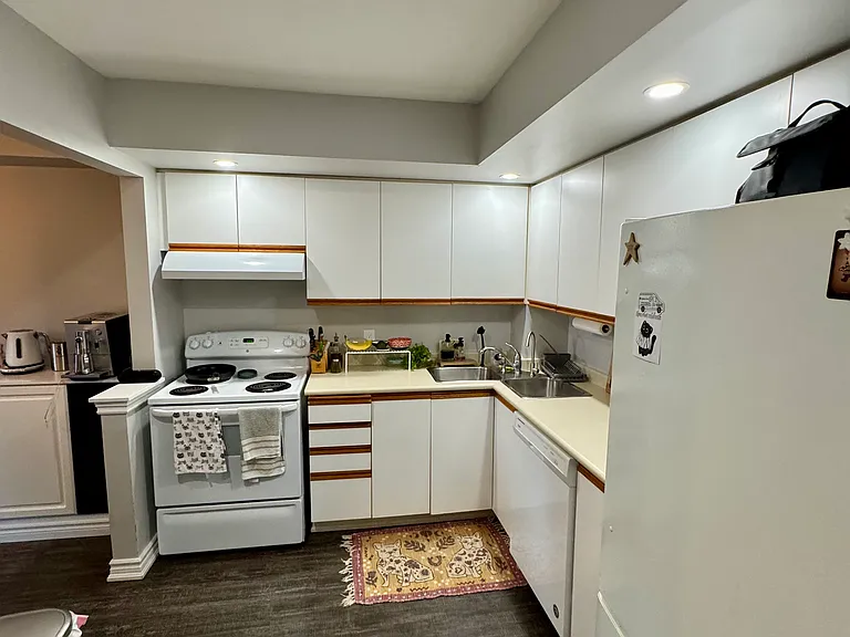 310 Christopher Dr #22 — Photo 7