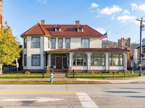 306 Main Ave, Weston, WV 26452