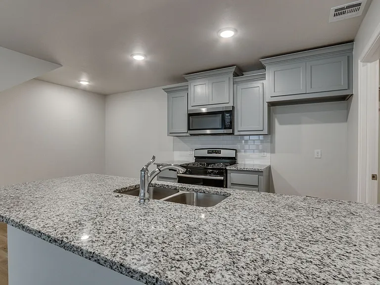 10810 NW 119th Pl — Photo 15