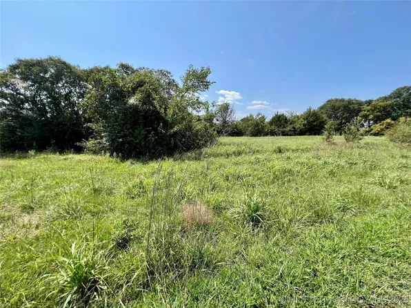 383110 E 1040th Rd, Okemah, OK 74859