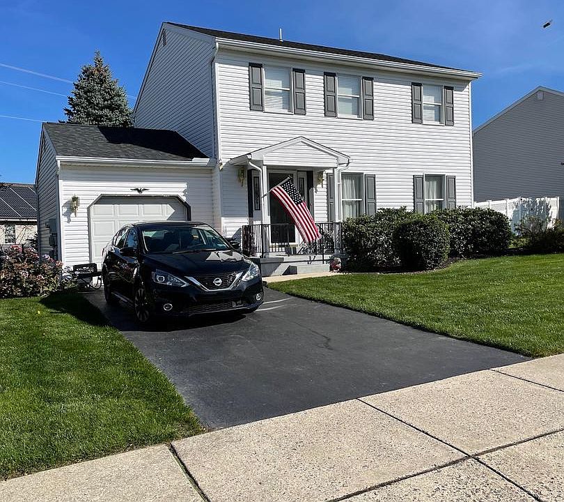 2nd image of 2729 Beacon Dr