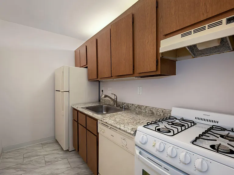 4515 Willard Ave #720S — Photo 19