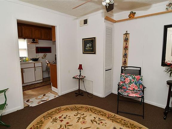 4th image of 1114 N Livingston Ave