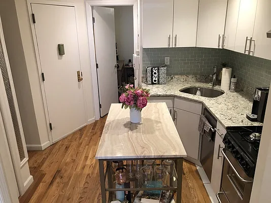 Rented by Dalan Rentals | media 17