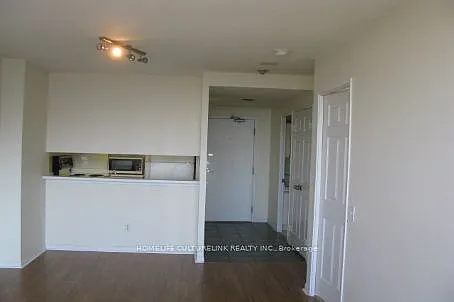 7 Bishop Ave E #1909 — Photo 3