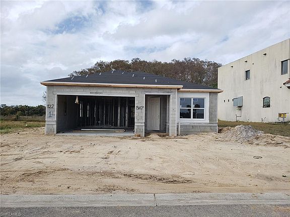 3rd image of 1347 Lincoln Ct