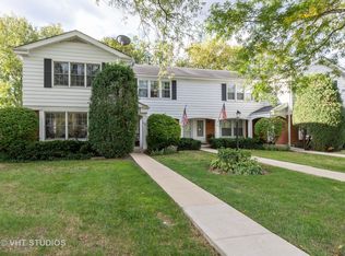 1757 Colonial Ln, Northfield, IL 60093