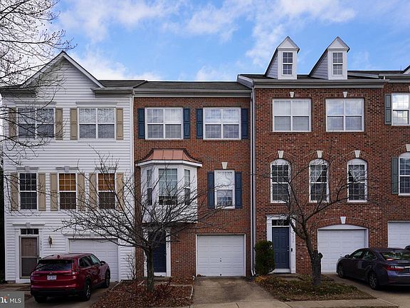 3rd image of 13932 Gothic Dr