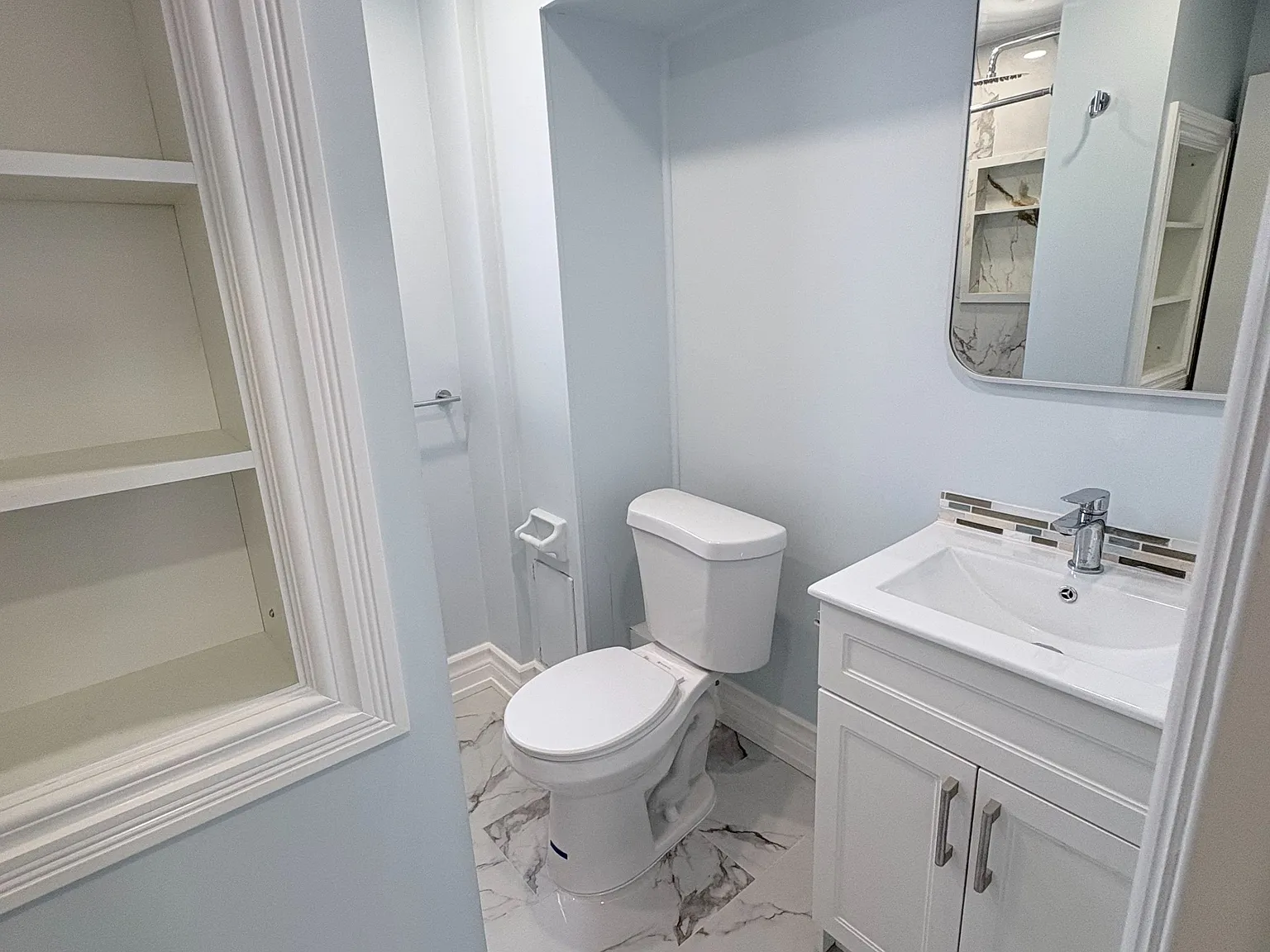 3 bed, $2,100 — Photo 4