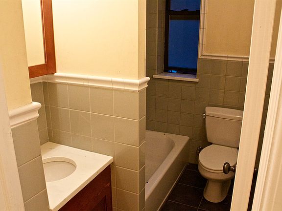 4th image of 570 W 204th St APT 1h