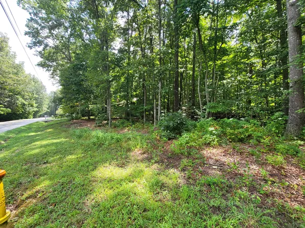 207 Saint George Dr, Crossville, TN 38558