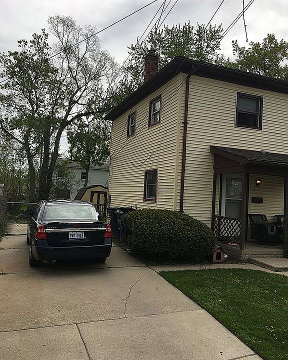 2nd image of 32213 Hillsdale Ct