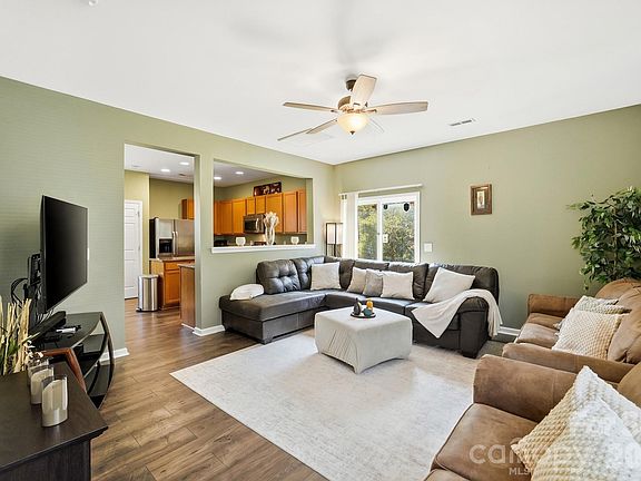 5th image of 10216 Green Grass Rd #286