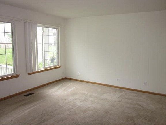 4th image of 39666 N Warren Ln