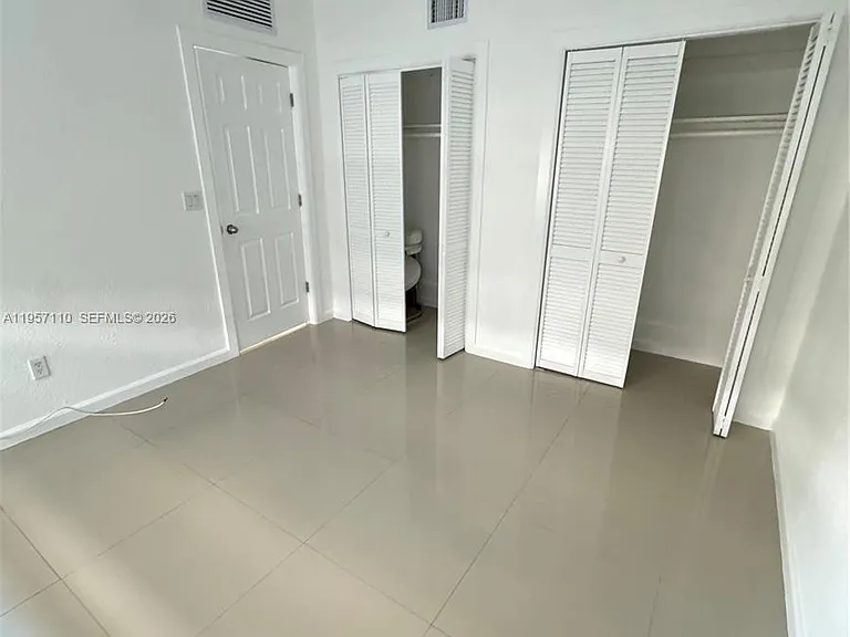 8035 Crespi Blvd #1 — Photo 11