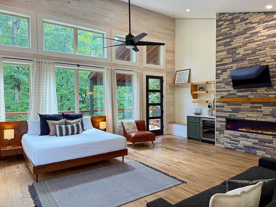 1st image of 286 Lucian Sorrel Rd