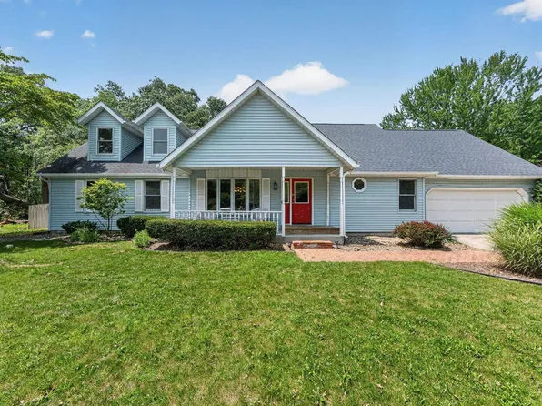 55757 Whispering Woods Ln, Osceola, IN 46561