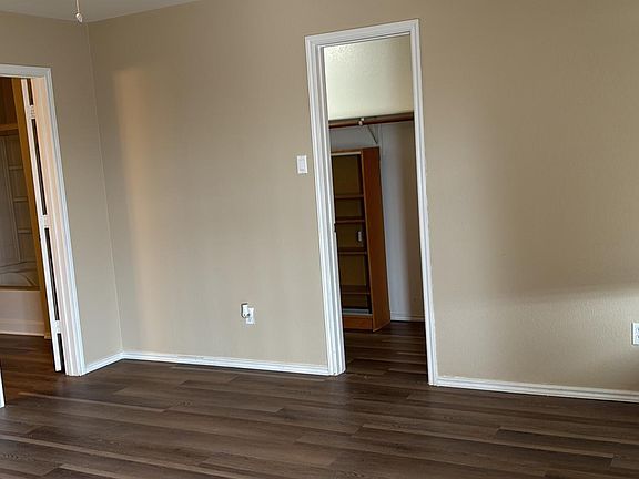 Master with bath and walk-in closet