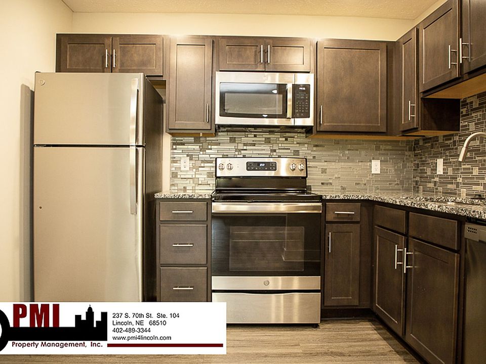 1st image of 4001 Holdrege St #7