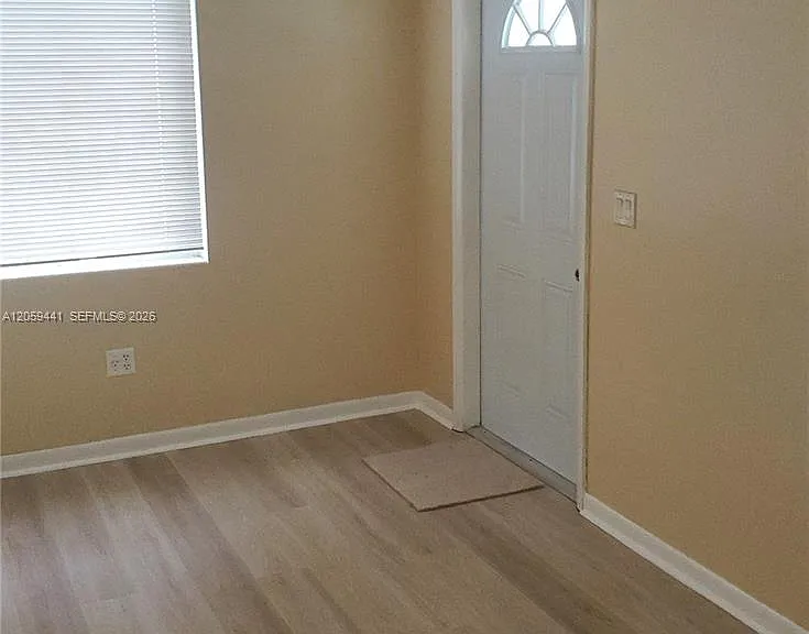 619 N D St — Photo 11
