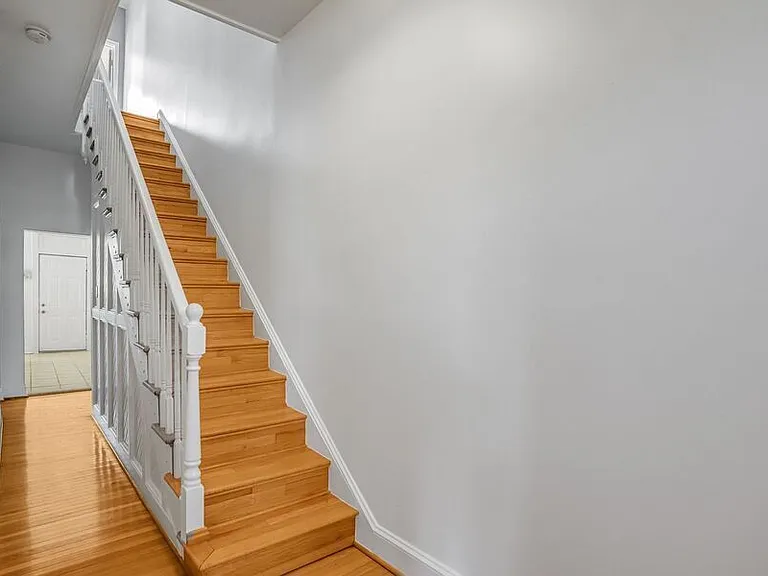 306 R St NW — Photo 7
