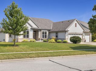 644 Prairie Hill Ave, Mukwonago, WI 53149