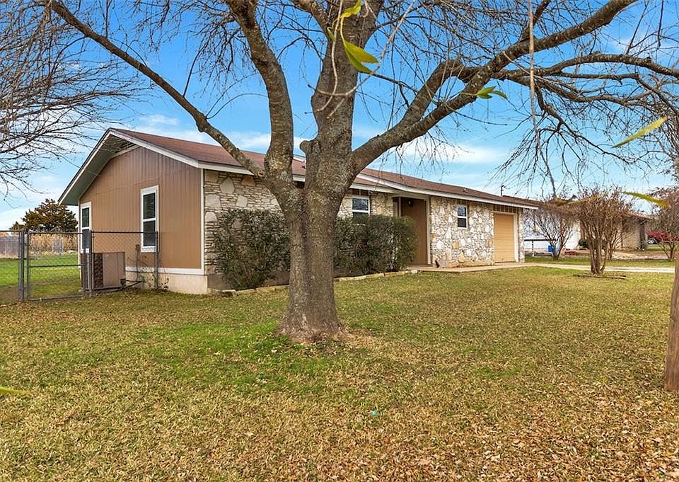 1st image of 101 Huntclub Dr