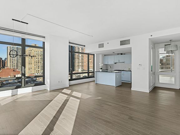 4th image of 450 E 83rd St APT 9E