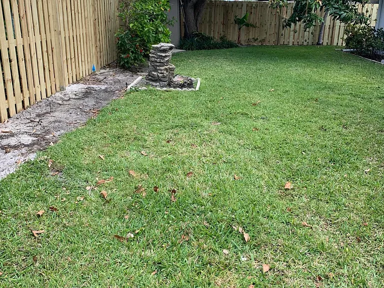 2325 NE 4th Ave — Photo 15